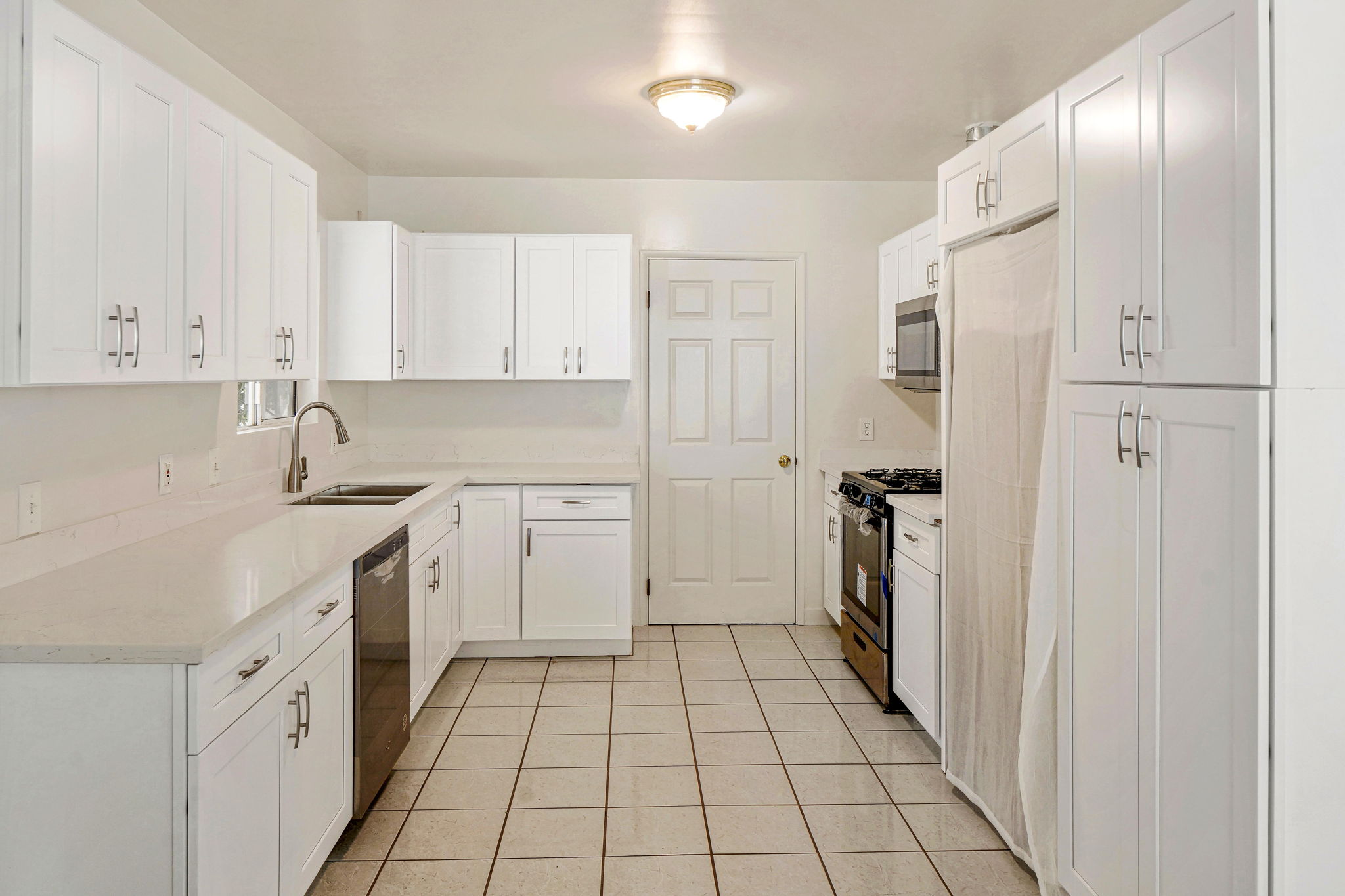 1635 Hazbeth LN Glendale – Simple family home for sale